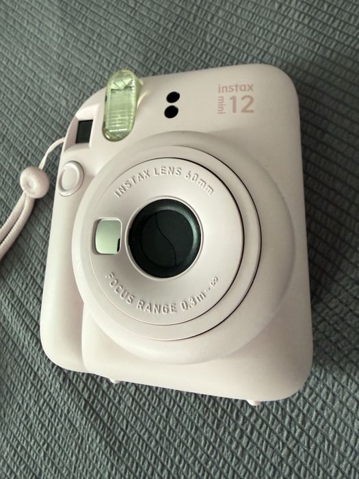 Фотоапарат Instax mini 12