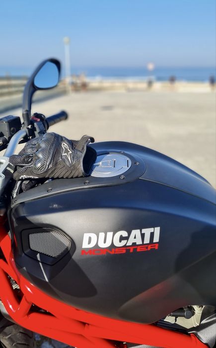 Ducati Monster 696 ABS