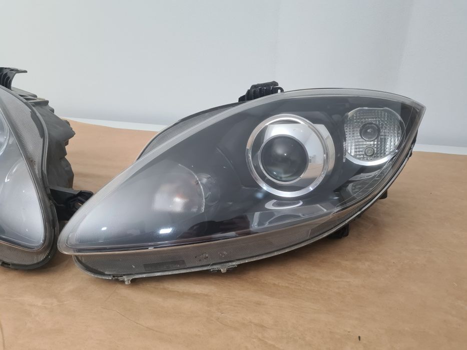 Opticas / Faróis Xenon Seat Leon 1p fase2