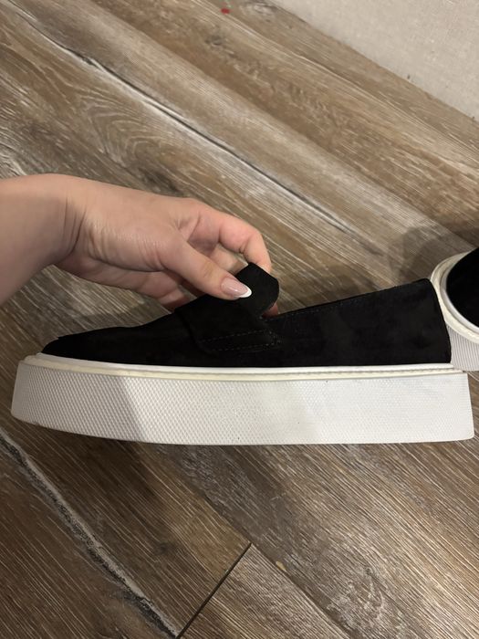 Продам лофери чорного кольору