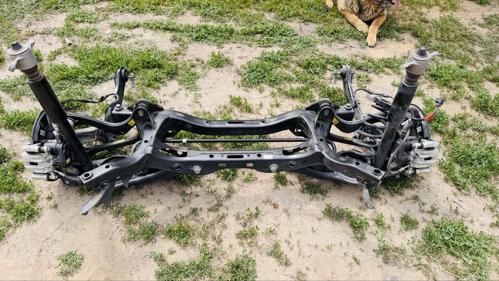 Hyundai Kona electric разборка ходовая подвеска зад подрамник рычаг