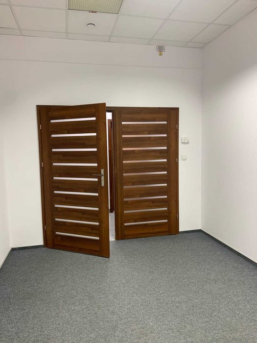 Mały lokal biurowy na wynajem