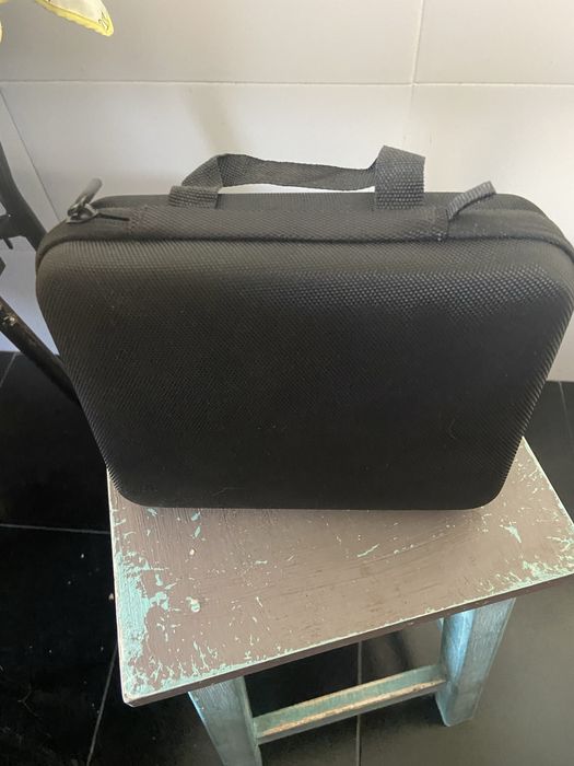 Action Camera com bolsa e todos os acessórios de origem!