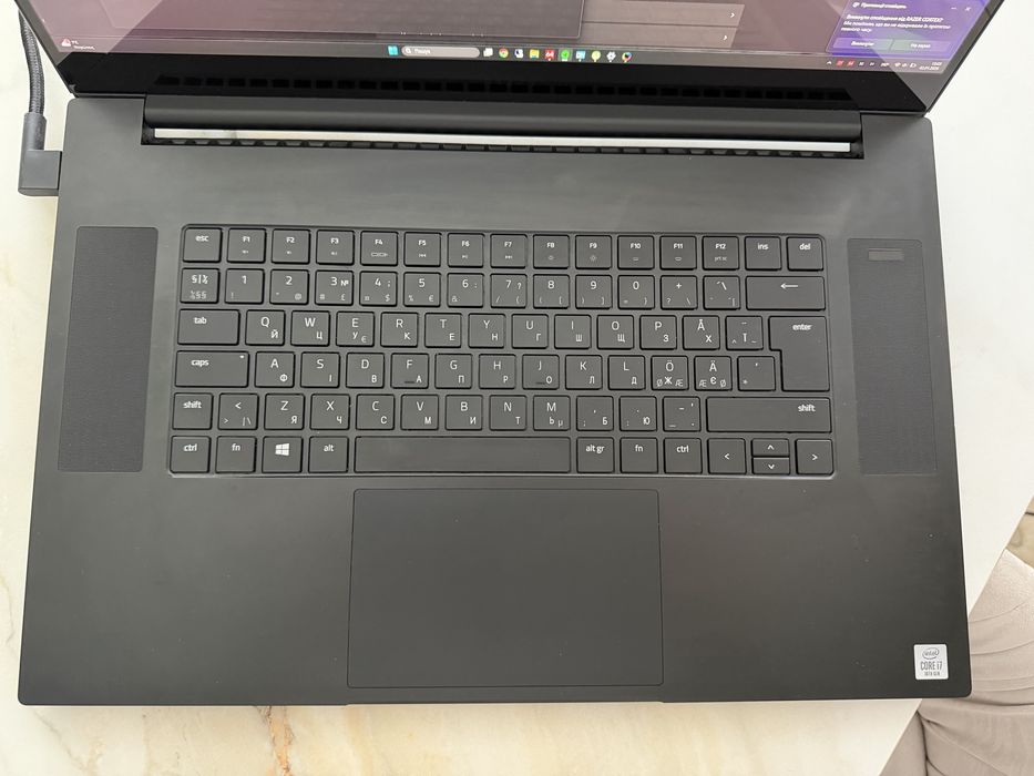 Razer Blade 17 touch 4k 120 hz i7 rtx 2080 super