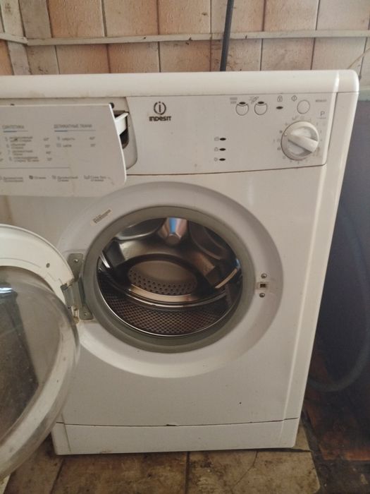 Стиральная машинка Индезит Б У