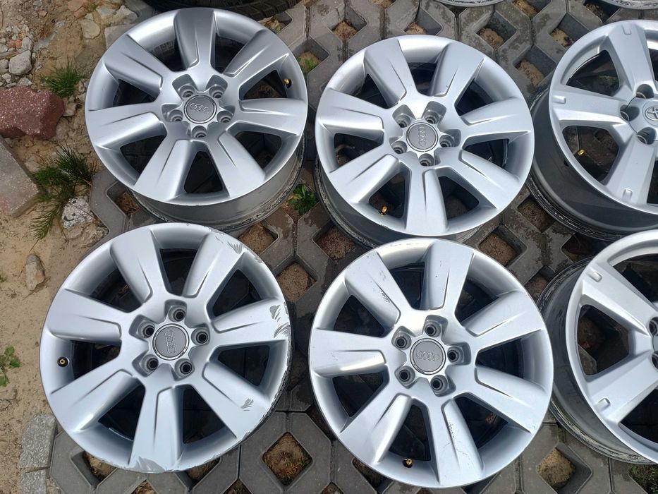 Aluminiowe felgi Audi 17 cali et 34 5x112 7j piasta 57,1 Komplet