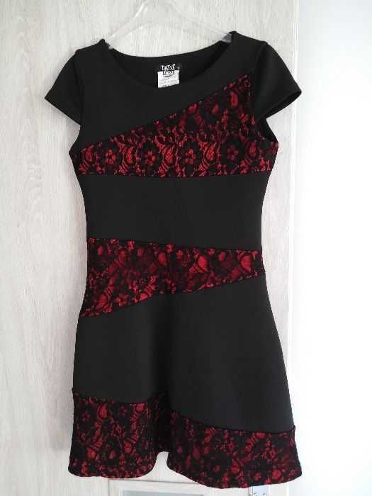 Suknie wieczorowe 4 sztuki