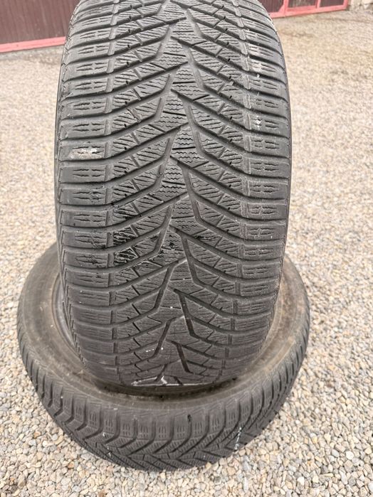 Opony zimowe Yokohama BluEarth 295/40 R21