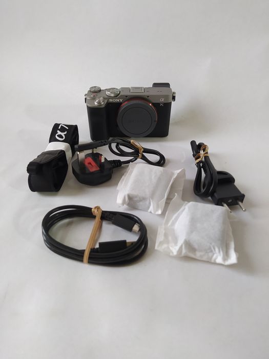 Фотоапарат Sony Alpha a7C Body Silver, Новий !
