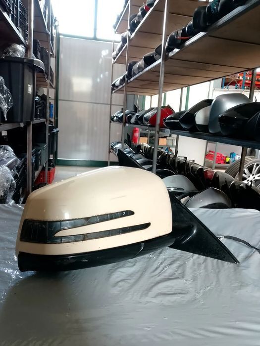 RETROVISOR DIREITO MERCEDES BENZ W212 / PISCA PARTIDO