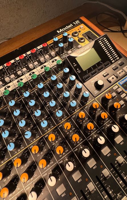 TASCAM Model 12 Multitrack Recorder / Mixer / USB Interface 2020 - Present - Black with Wood Cheeks