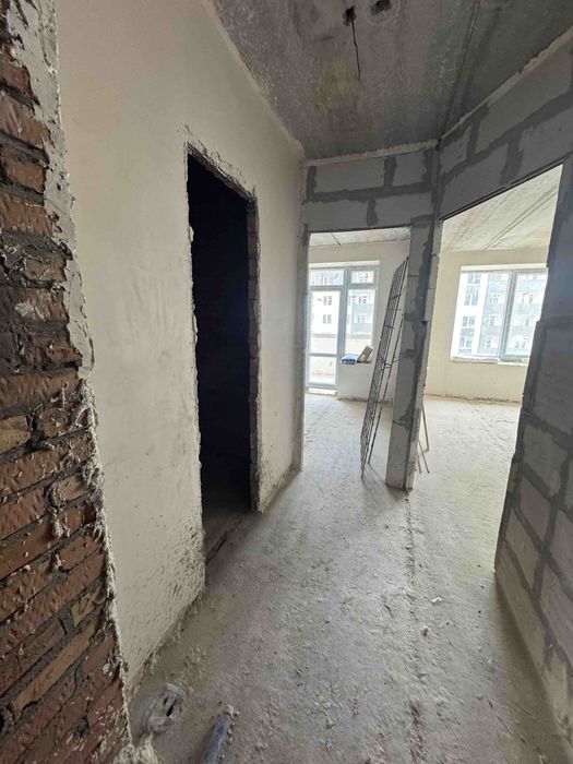 Найдашевша 1к на Виставці! Середній поверх 37588