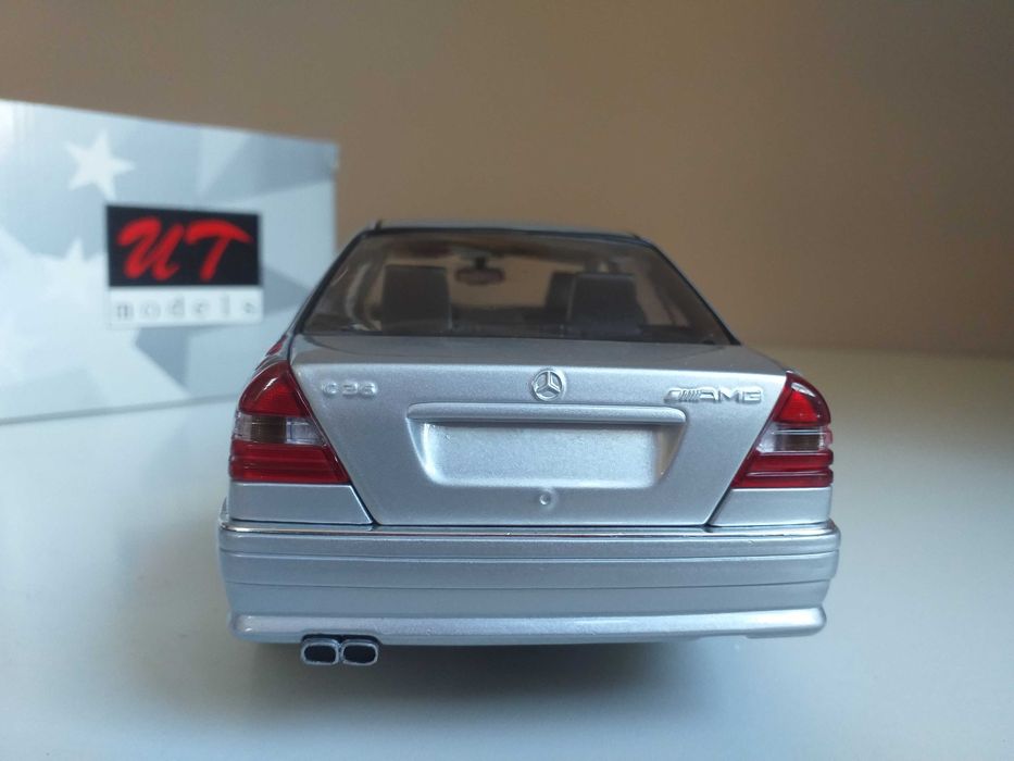 модель 1.18 MERCEDES BENZ C36 3.6 AMG 1997