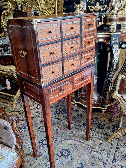 Móveis Contadores ( Pau Santo e Pau de Cetim)