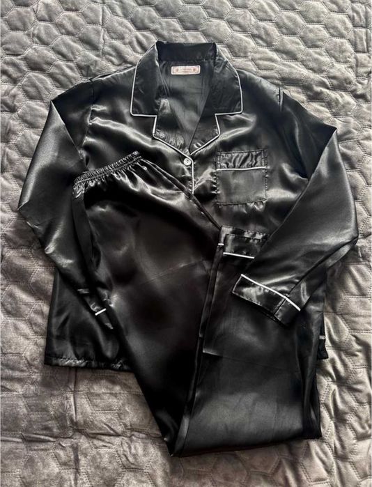 Пижама Виктория Сикрет пижама Victoria's Secret шелковая пижама черная