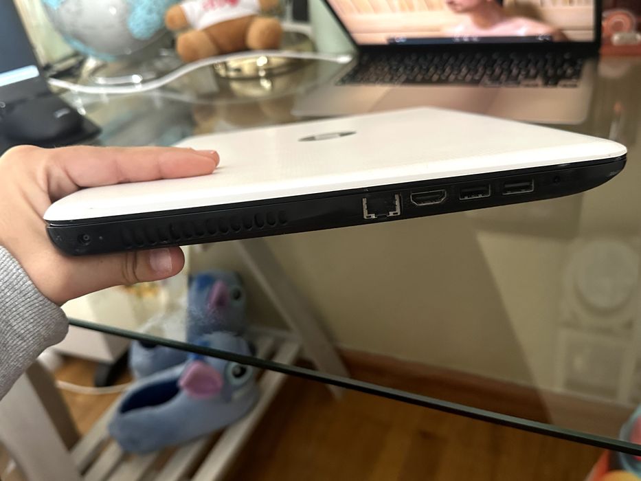 HP Notebook 15,6" – Celeron N3050, 8 GB RAM, 500 GB HDD