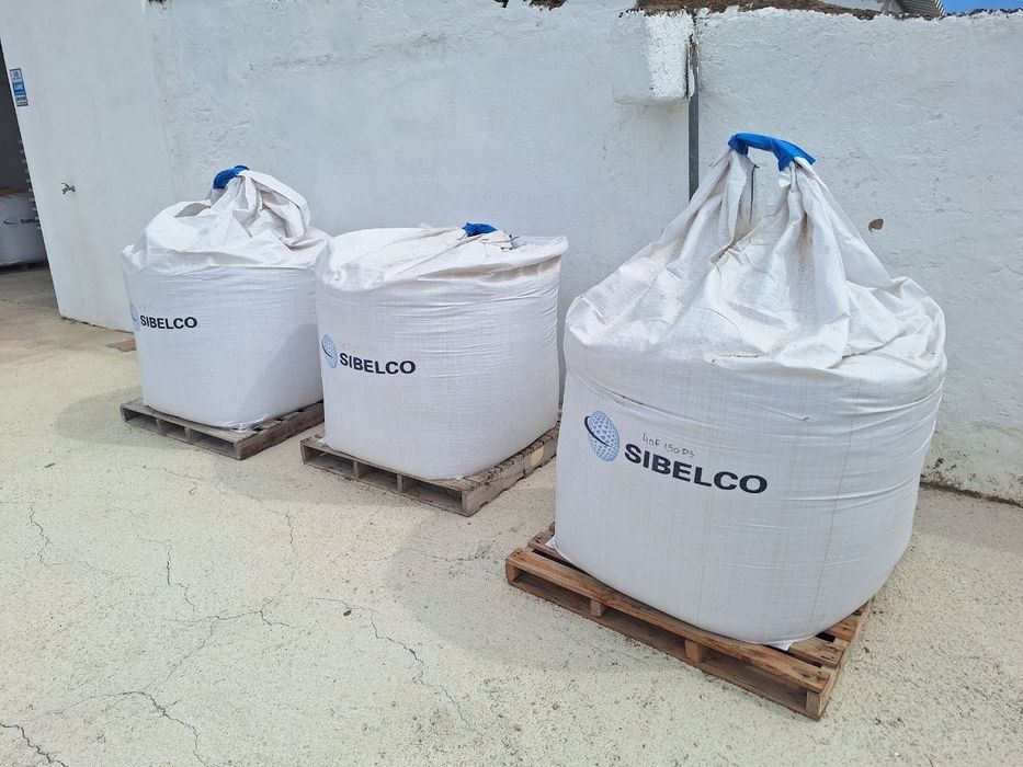 Areia de quartzo / sílica Sibelco – 1,5 toneladas por saco