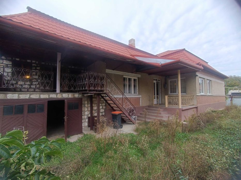 ВЕЛИКИЙ 4-Х кімнатний будинкок 146 кв.м., новий дах, гараж жилий стан