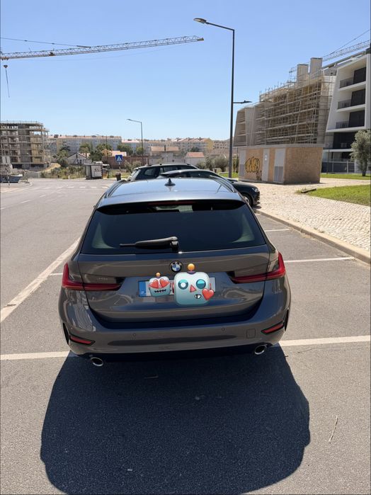 BMW 320d xDrive Auto • 2020 • Diesel • 228.211 km • Manutenção em dia