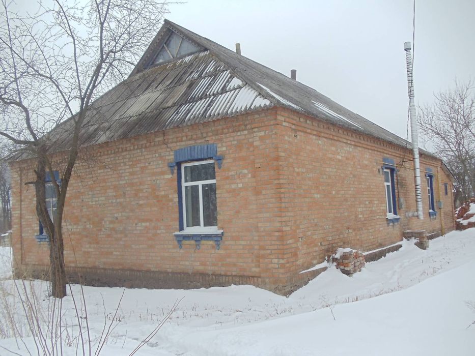 Продаж житлового будинку