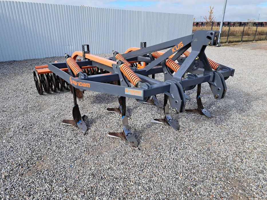 Kultywator dłutowy (gruber) KUS 3,0 S MANDAM