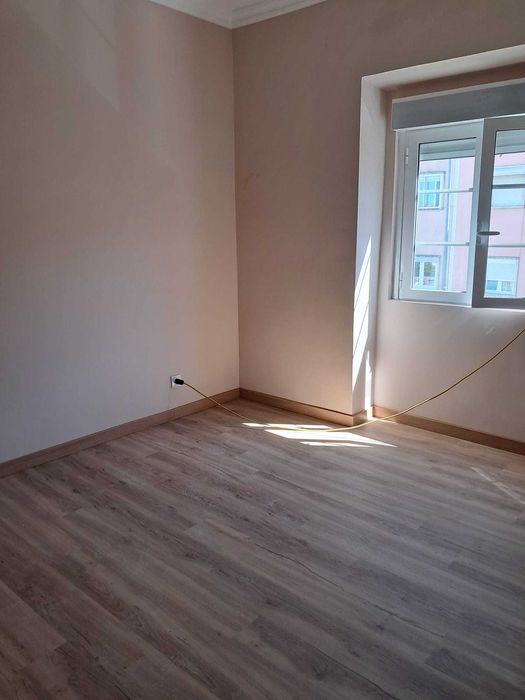 Apartamento T2 de Luxo na Amadora c/ Excelente Espaço Exterior