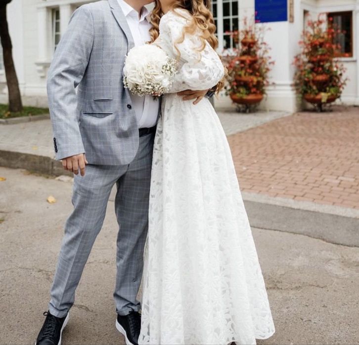 Весільна сукня 44р