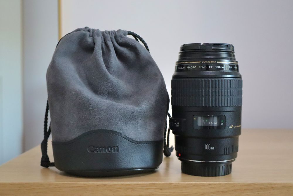 Canon EF 100mm F/2.8 USM