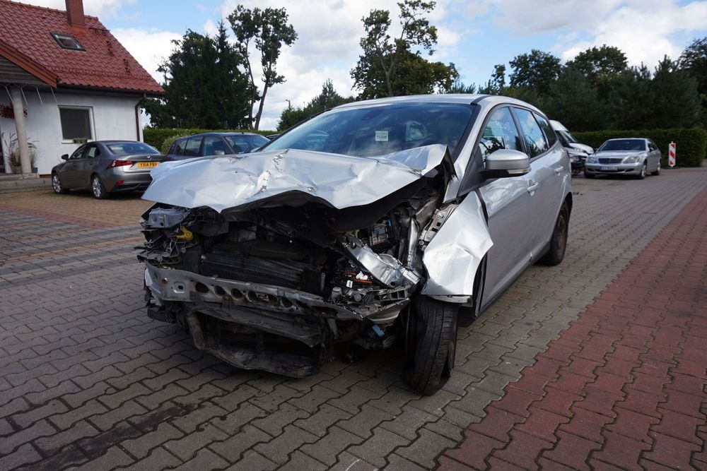 FORD FOCUS III MK3 KOMBI 2014 0B OB 1.6 TDCI T1DA T1DB 115KM B6 SREBRNY na części