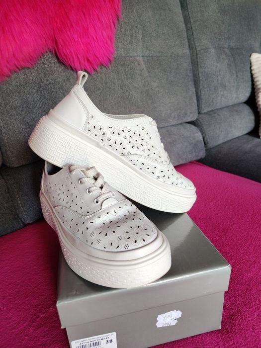 Sprzedam buty marki VENEZIA