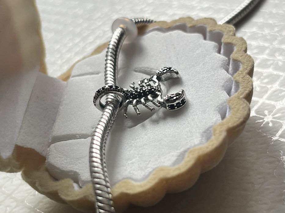Charms skorpion 925