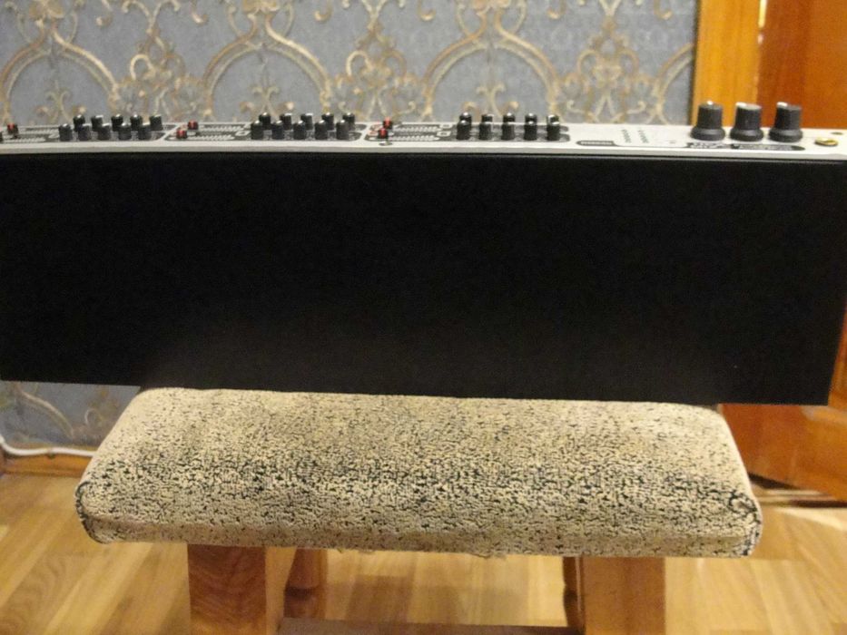 Мікшерський пульт рековий 6 кан. Rolls RM65b