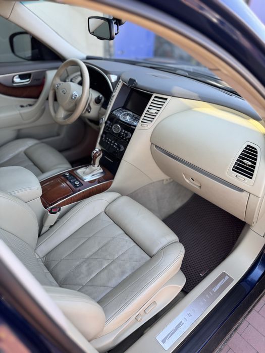 INFINITI FX 37S Максимальна