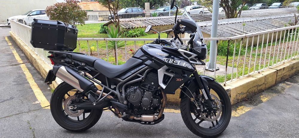 Triumph Tiger 800 XRX Low como nova com apenas 3.900 kms - Pneus novos