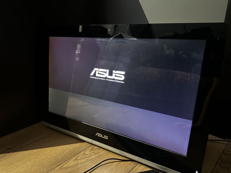 ASUS ET2221I-B85 21.5″ ( екран пошкоджено)