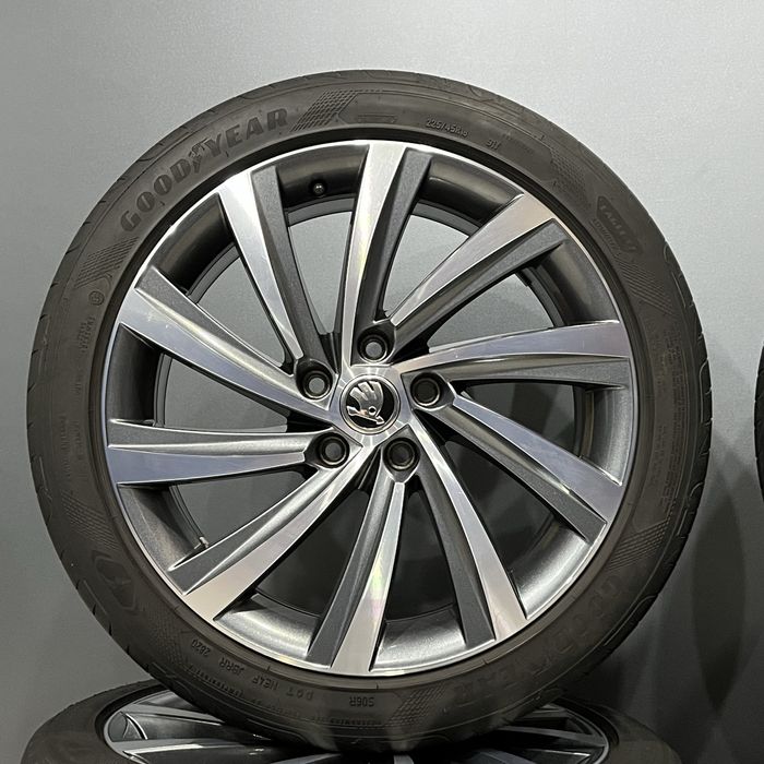 R18 5/112 Skoda Octawia Superb Диски Колеса 225/45 r18