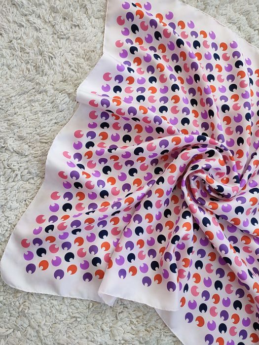 Шелковый бандана платок LR 
100% шелк, шов роуль.