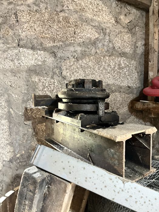 Prensa Antiga para Vinho – Completa | Ideal para Produção ou Decoração