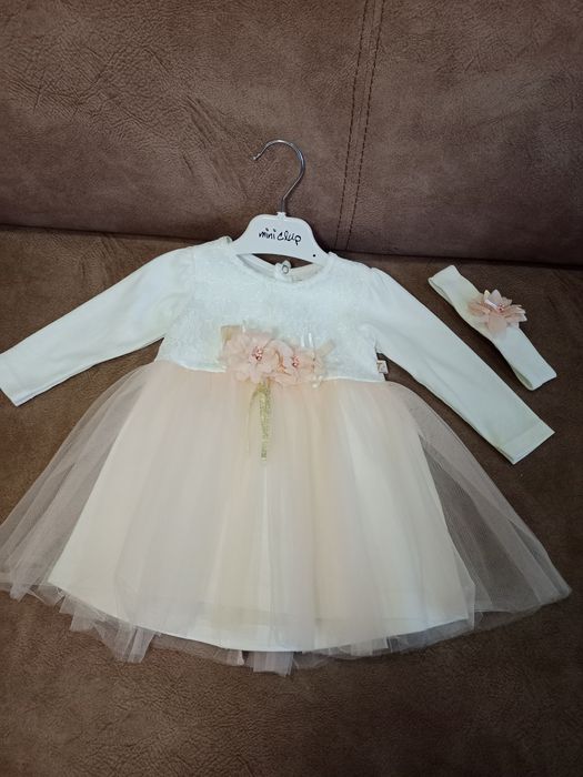 Нарядне плаття для дівчинки з фатином на рік 9місяців
