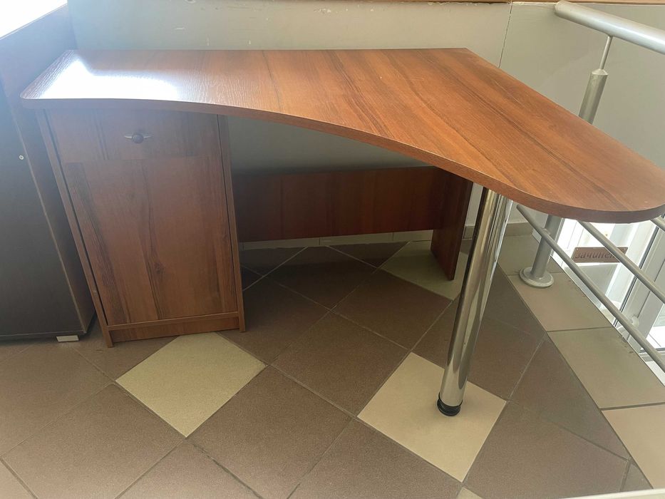 стол письменный угловой