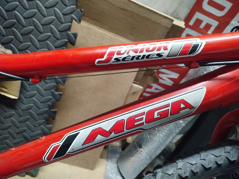 Bicicleta Mega Júnio series