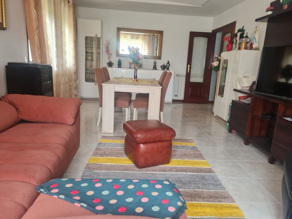 T3 com terraço e garagem box em valongo