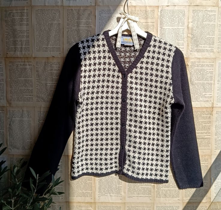 Biust 63x2 XL 2XL ​Elegancja z Charakterem: Zestaw C&A z Łańcuszkiem