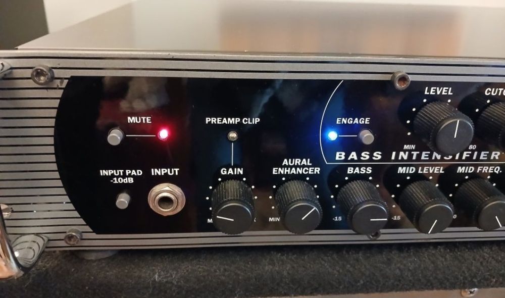 Amplificador baixo swr 700w