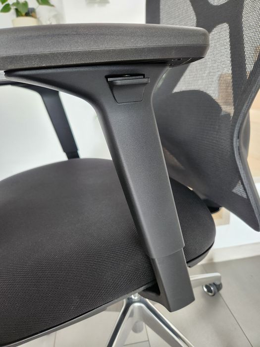 Fotel biurowy ergonomiczny
