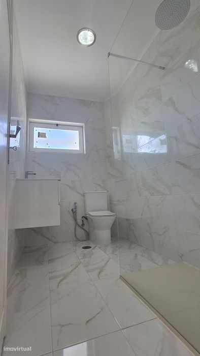 T2+1 totalmente remodelado Amora
