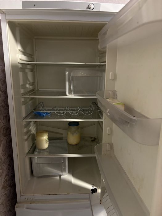 Холодильник indesit