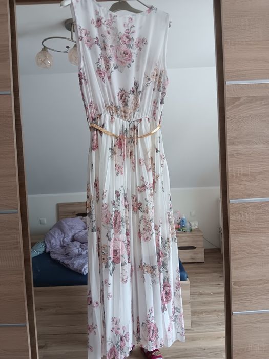 Nowa sukienka S/M elegancka