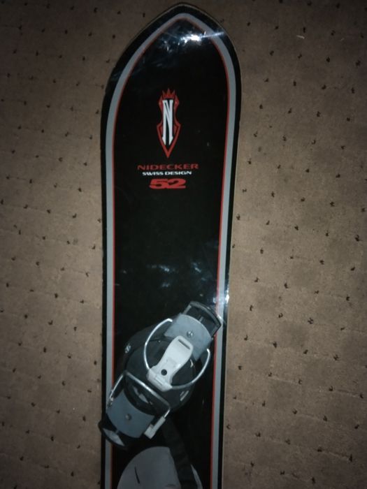 Deska snowboardowa NIDECKER szybkościowa agresywna 153 cm