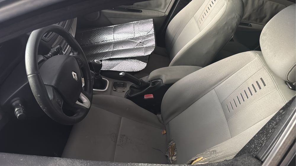 Carro com som so de som tem 1500 €